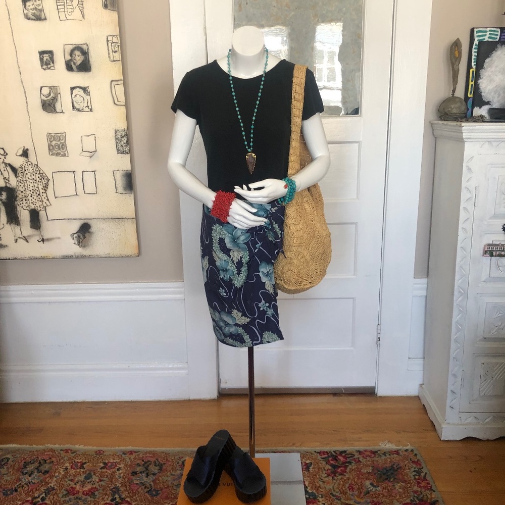 Tommy Bahama Black Tee Shirt NWOT